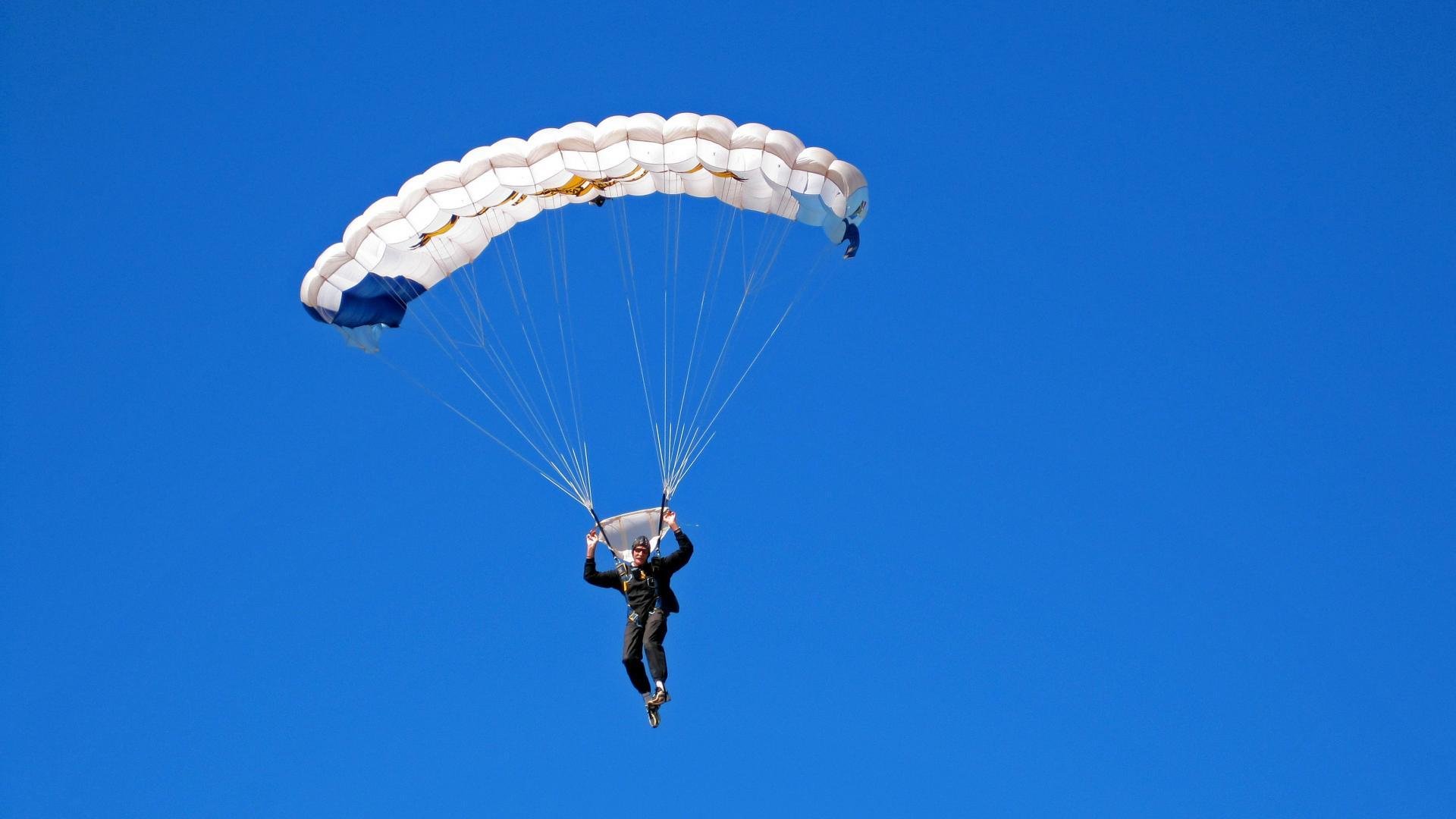 【雪国操作】瑞士换人滑雪板上场，全场尖叫，瑞士滑雪名将