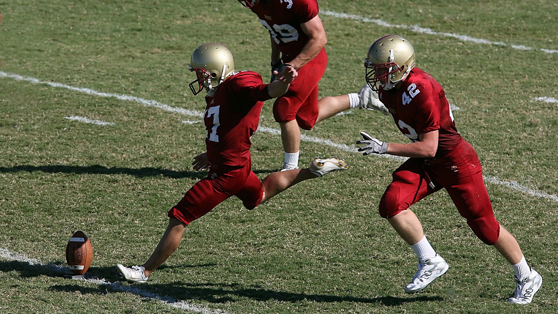 国际足联专家赴华调研,为中国足球发展出谋划策,国际足联成员