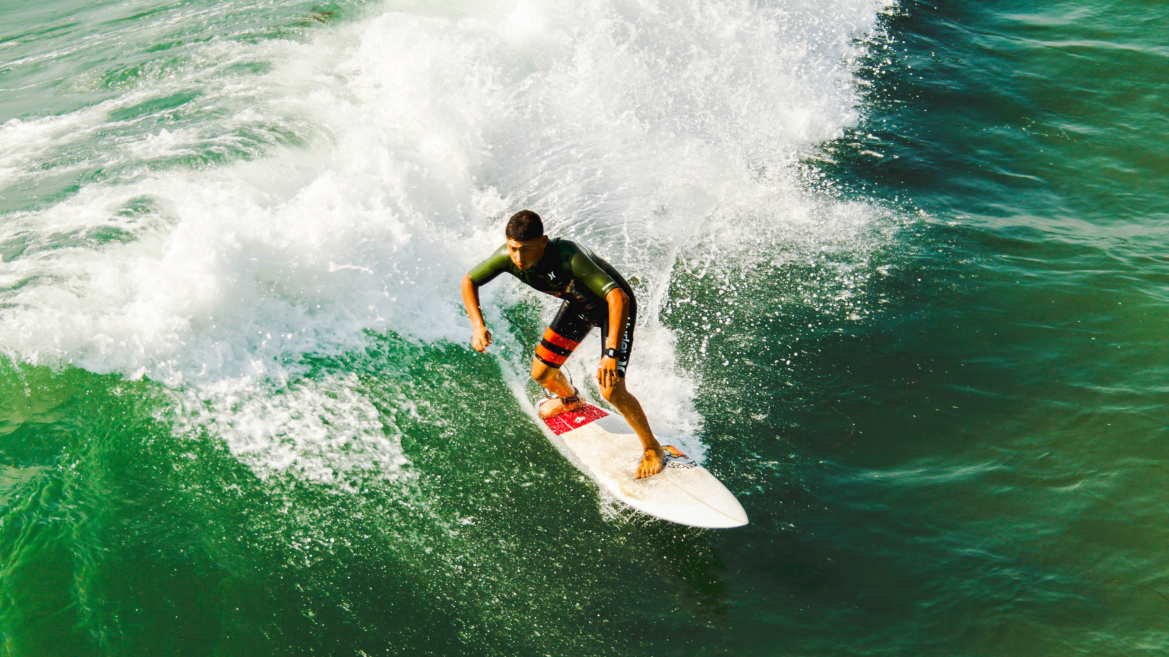 开云官方网页登录-逆境中的“顶梁柱”：伤愈复出球员如何引领球队？